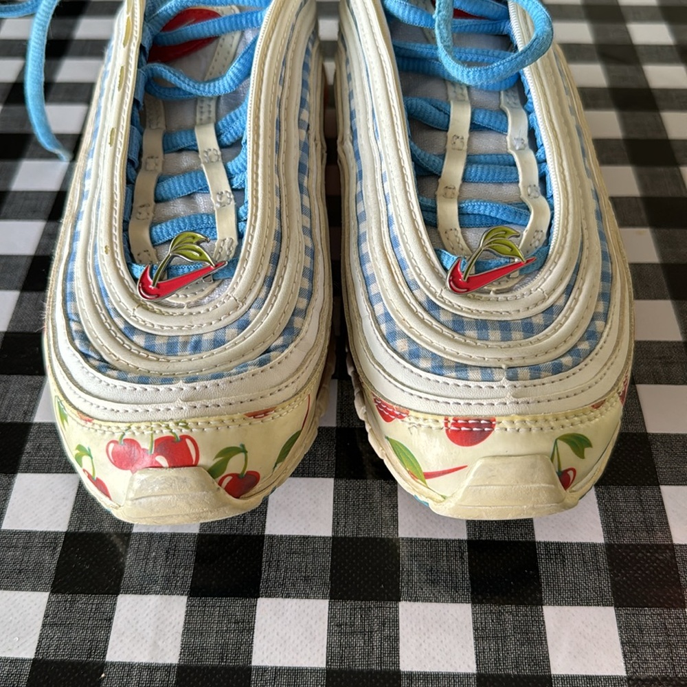 Nike Air Max 97 GS White Blue Red Plaid Cherries CW5806-100 Youth 4 - Picture 2 of 7